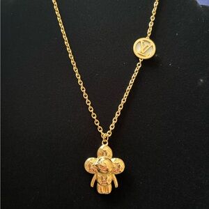 Stainless steel Necklace and pendant